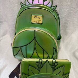 The Princess And The Frog Tiana Exclusive Shiny Series Iridescent Set